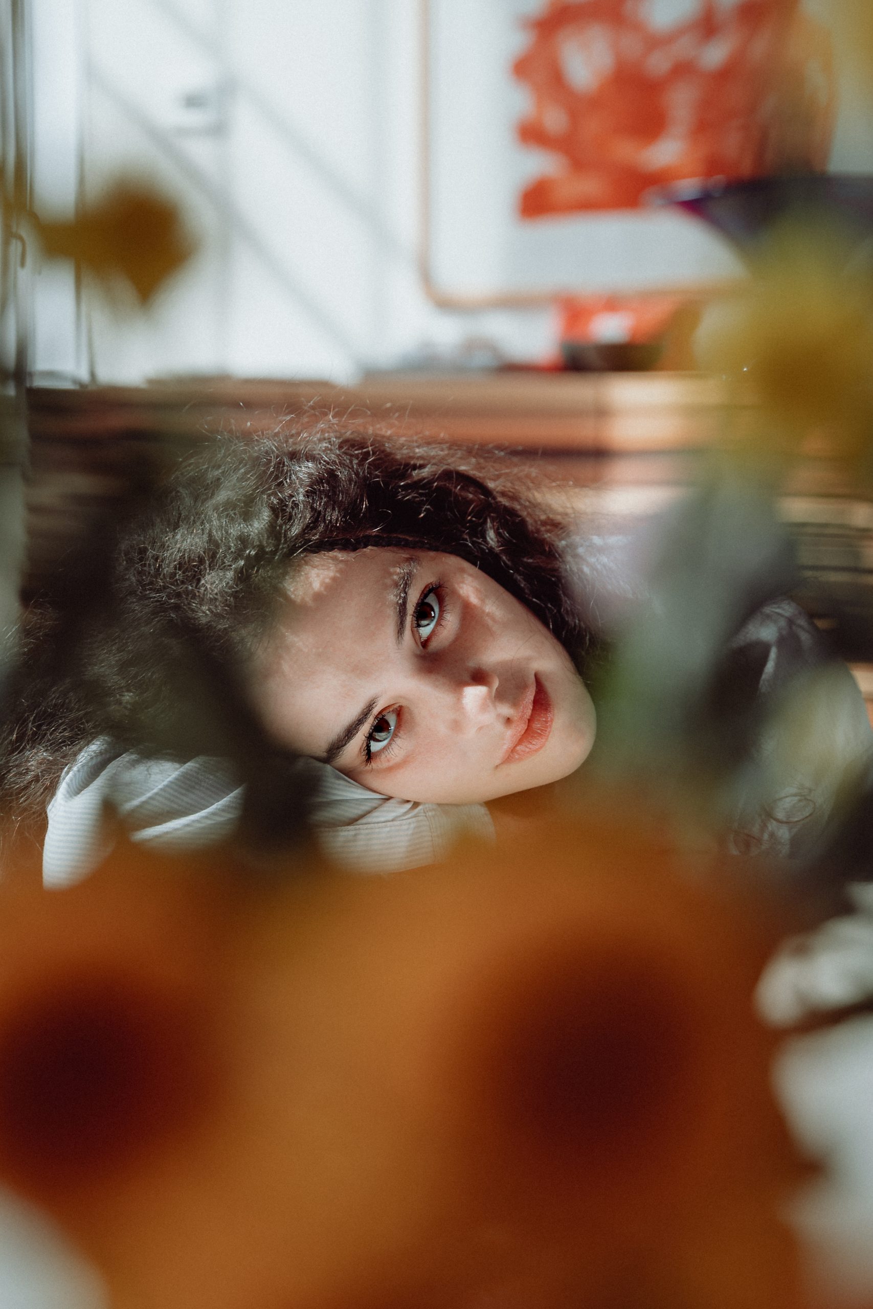 Scopri di più sull'articolo Come posare davanti alla macchina fotografica (senza stress!)